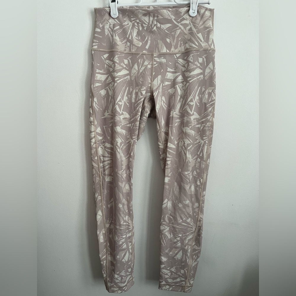 Lululemon Wunder Under High-Rise 25" Luxtreme Shadow Leaf Light Ivory Muse US 8